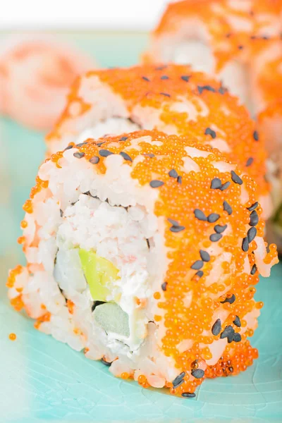 Califórnia Maki Sushi com Masago — Fotografia de Stock