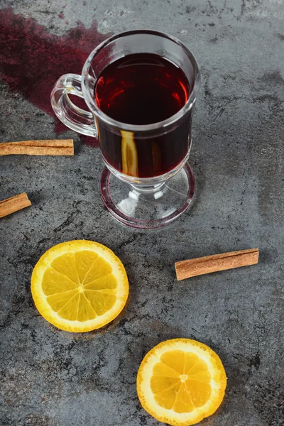 Vinho quente derramado — Fotografia de Stock