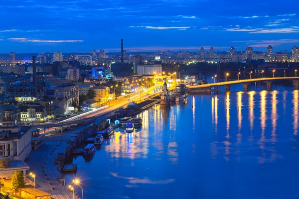 Panorama nocturne de Kiev — Photo