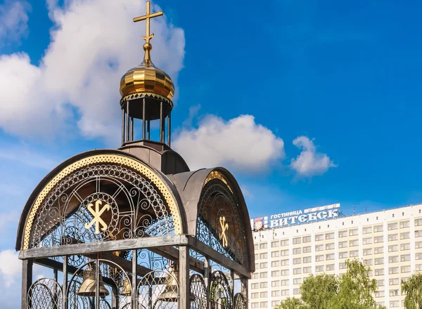 A templom bell-csengő az Angyali üdvözlet-templom, Vicebszk Béla — Stock Fotó