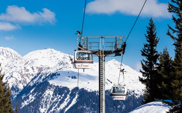 Courchevel, Alpler, Fransa Kayak Merkezi asansörde — Stok fotoğraf