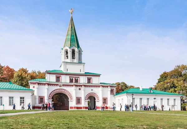 Palace (Front) Gate. Oficinistas y coronel Chamber. Kolomenskoye. M — Foto de Stock