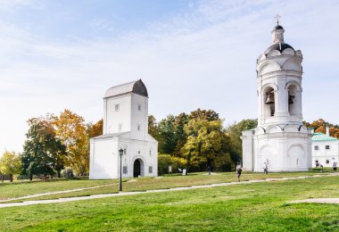 Kule Kolomenskoe, Mo St. George's çan kulesi ve su girişi