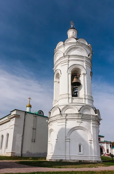 Torre do sino de São Jorge Kolomenskoye Park. Moscovo. Rússia — Fotografia de Stock