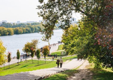 Nehre iniş. Müze-rezerv 