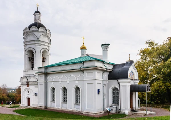 Chiesa di San Giorgio con campanile. Museo-Riserva "Kolomenskoye — Foto Stock