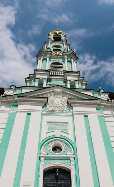 Καμπαναριό. Αγία Τριάδα-Άγιος οπτική γωνία σας Sergiev.. Περιφέρεια Μόσχας — Φωτογραφία Αρχείου