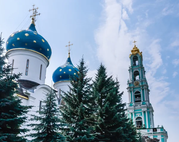 Cattedrale dell'Assunzione della Beata Vergine Maria. Campanile. Santissima Trinità-San Sergiev Posad — Foto Stock