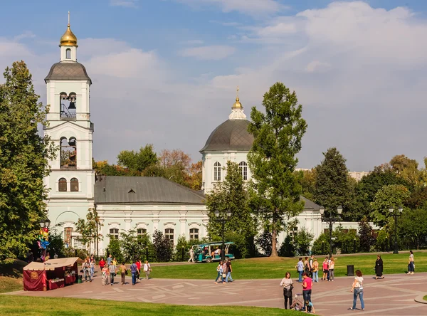 Templo de la Madre de Dios "Primavera vivificante". Tsaritsyno. Mo. — Foto de Stock