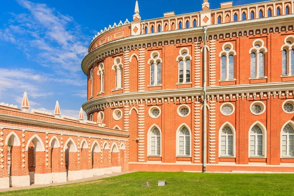 Galeri-çit bir kemer ile arcade. House (mutfak Binası) ekmek. Müze-Rezerv 