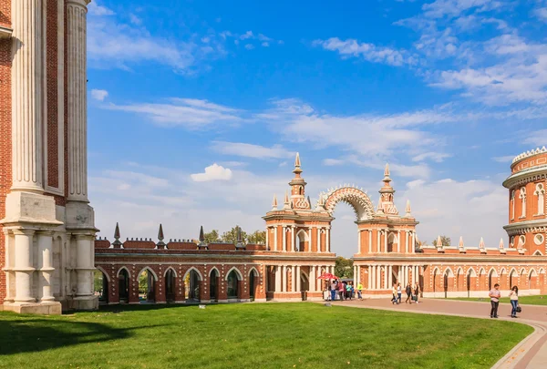 Palasttore. Museumsreservat "Zarizyn". Moskau — Stockfoto