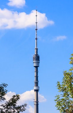 Mavi gökyüzü arka plan, Moskova Ostankino Tv Kulesi