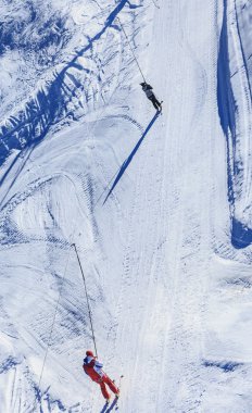 Kayakçı Kayak liftleri, yamaç ascend