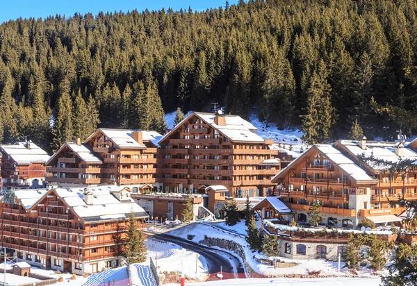 Chalet sulle pendici della valle Meribel. Comprensorio sciistico Meribel — Foto Stock