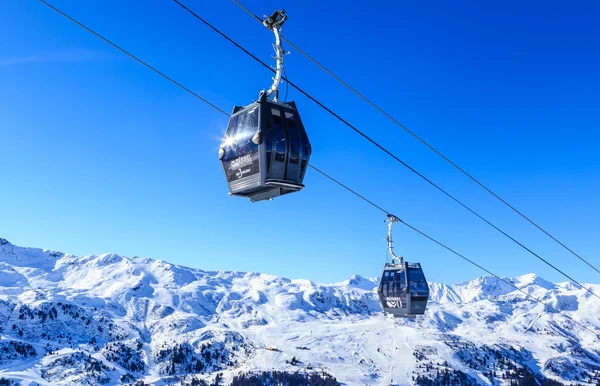 Cabines cableway ski resort de Meribel, França — Fotografia de Stock