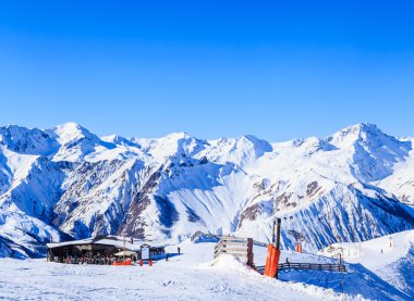 Val Thorens Vadisi'nin dağlar başında. Fransa