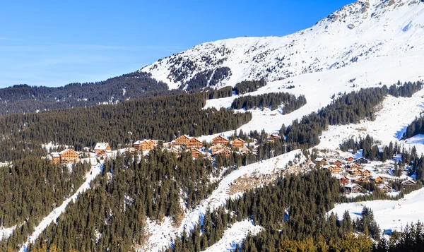 Chalet sulle pendici della valle Meribel. Comprensorio sciistico Meribel — Foto Stock