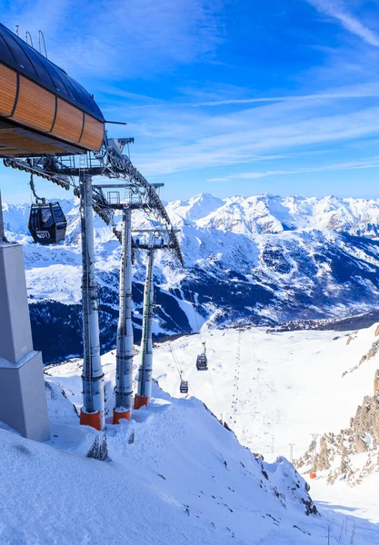 Meribel Vadi Manzaralı. En iyi Pas du Lac asansör istasyonu. Ski Resort Meribel. — Stok fotoğraf