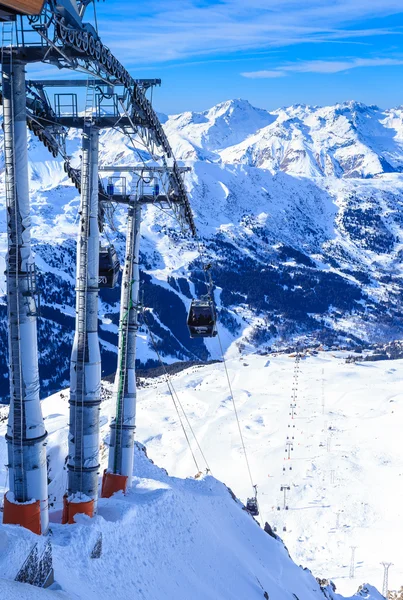 Meribel Vadi Manzaralı. En iyi Pas du Lac asansör istasyonu. Ski Resort Meribel. — Stok fotoğraf
