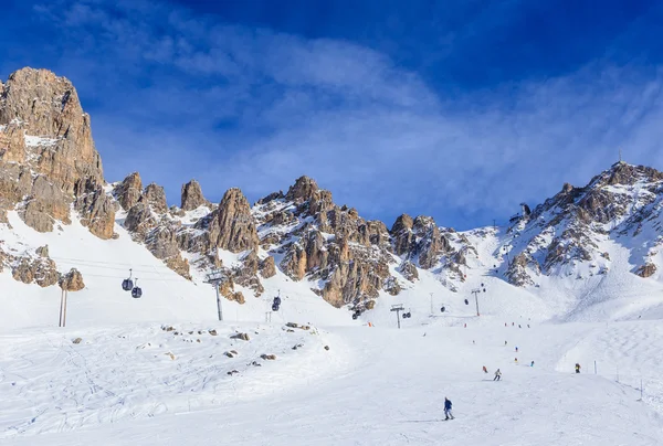 På sluttningarna av skidorten Meribel. Frankrike — Stockfoto