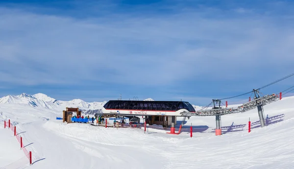 Vista del valle de Val Thorens. Estación de ascensores de La Becca. Franc. —  Fotos de Stock