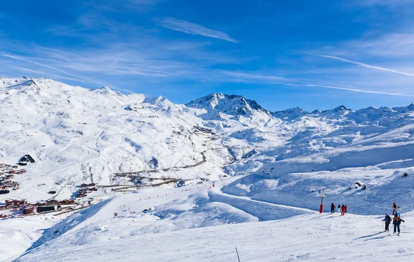 Sulle piste della Valle Val Thorens. Comprensorio sciistico Val Thorens . — Foto Stock