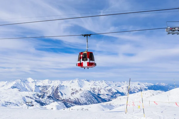 Kabina lanovky lyžařského střediska Meribel, Francie — Stock fotografie