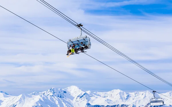 Remonte. Estación de esquí Val Thorens. Francia — Foto de Stock