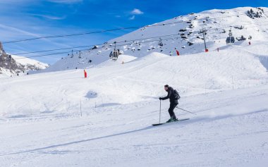 Kayakçı Kayak Merkezi Meribel, Fransa'nın eteklerinde