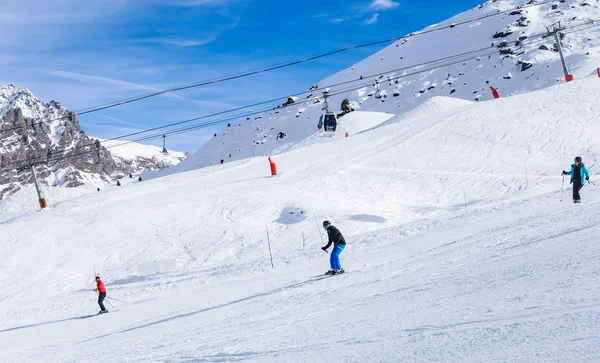 On the slopes of the ski resort of Meribel. France — Stock Photo, Image