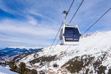 Meribel, kabin teleferik Kayak Merkezi. Meribel Köyü-Mottar