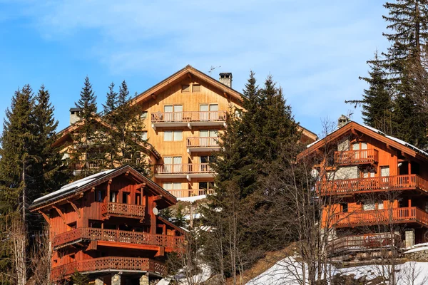 Domek na zboczach doliny Meribel. Ski Resort Meribel — Zdjęcie stockowe