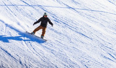 Snowboard Kayak yamaçlarında