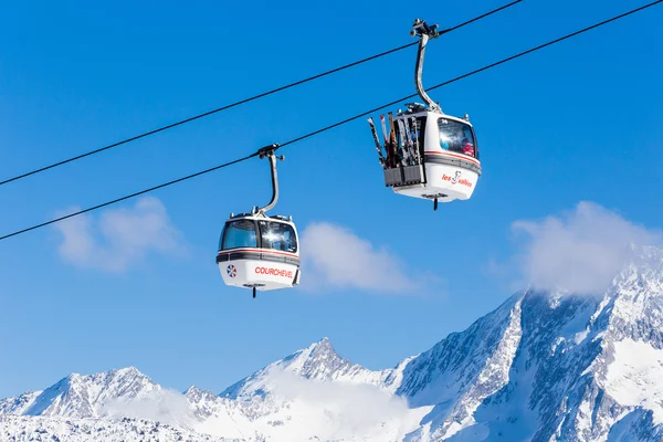 Courchevel, Alpler, Fransa Kayak Merkezi asansörde