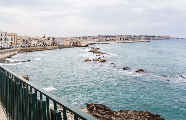 Embankment i Syrakusa, Sicilien. Italien — Stockfoto