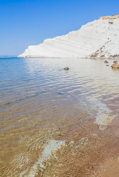 O penhasco branco chamado "Scala dei Turchi" na Sicília, perto de Agrigento. Itália — Fotografia de Stock