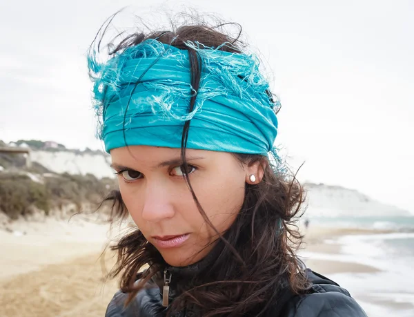 Portrait of a beautiful young girl in windy weather — Stock Photo, Image