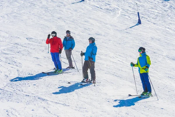 Grandvallira Síközpont Kilátás Pireneusokra Pihenj Egész Családdal Barátokkal Andorra — Stock Fotó