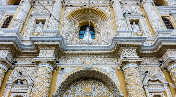 安提瓜危地马拉的La Merced教堂 — 图库照片