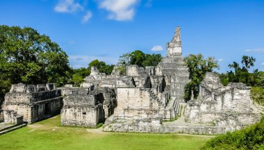 Tikal Ulusal Parkı, Guatemala, Orta Amerika 'daki ünlü antik Maya tapınakları
