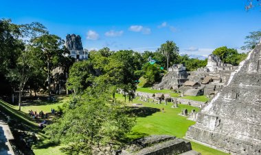 Temple No. 1 ve Kuzey Akropolis, Tikal, UNESCO Dünya Mirasları Alanı, Tikal Ulusal Parkı, Peten, Guatemala