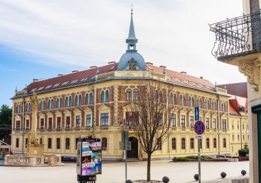 Keszthely, Balaton Gölü, Macaristan, Avrupa 'daki Trinity Sütun ve lise