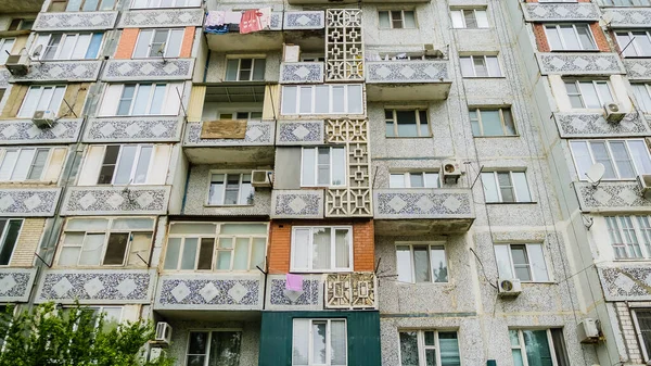 Кольоровий Фасад Збудованого Радянським Союзом Будинку Дербент Дагестан Росія — стокове фото