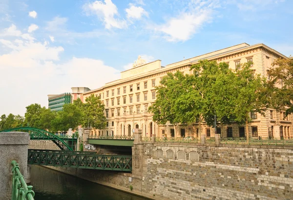 Quay of the river Danube. Vienna. Austria — Stock Photo, Image