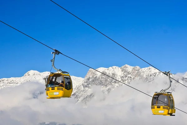 Elevador de esqui de cabine. Estância de esqui Schladming. Áustria — Fotografia de Stock