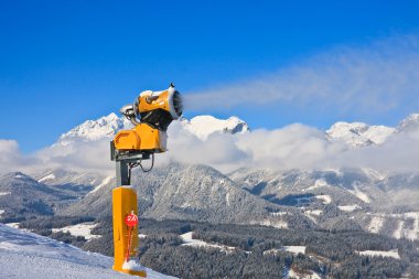 Kar silah. Kayak Merkezi Schladming. Avusturya