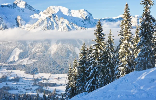 Paisagem montesa. Schladming. Áustria — Fotografia de Stock