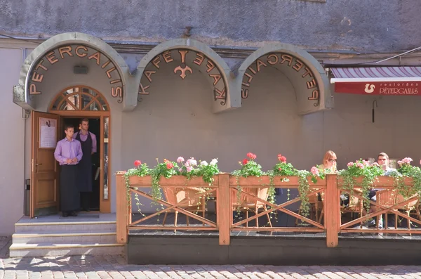 Restaurant in het centrum van de stad. Riga — Stockfoto