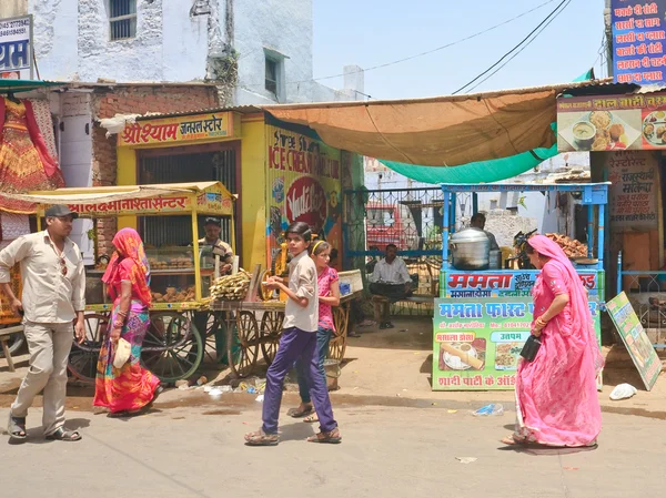 Comércio de rua na cidade indiana de Pushkar — Fotografia de Stock