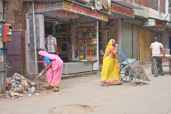 Street in the city of Jodhpur. Rajasthan, India — Stock Photo, Image